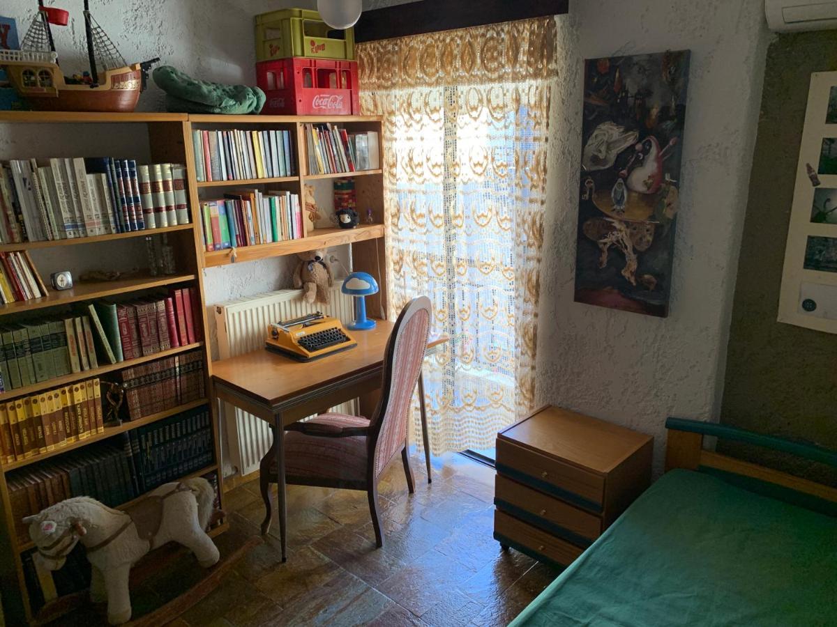 The Rustic Hug Apartman Athén Kültér fotó